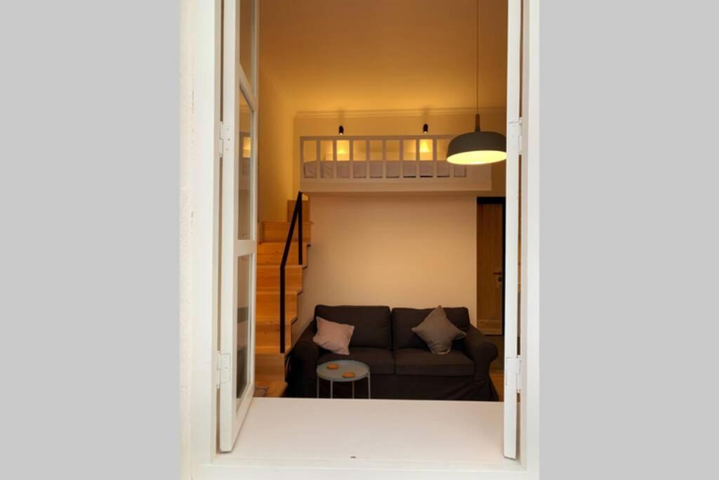 Bright Apartment Tbilisi Esterno foto