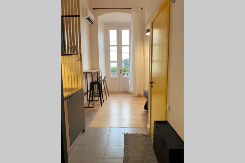 Bright Apartment Tbilisi Esterno foto
